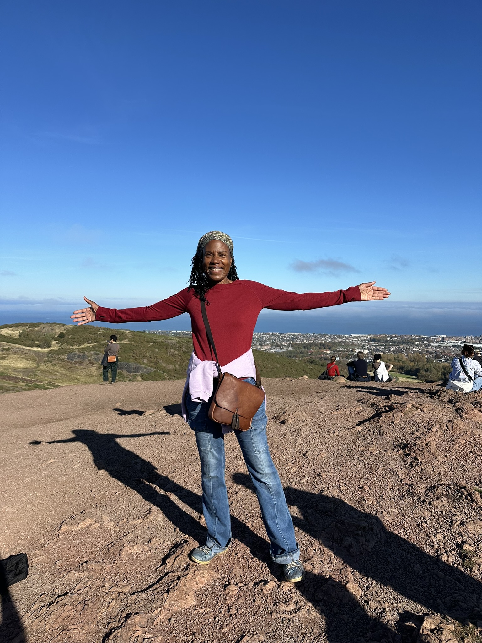 KALEIDOSCOPE VISUAL WITH REDS AND BLUES